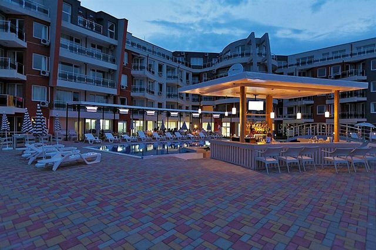 Emberli Aparthotel ロゼネッツ エクステリア 写真