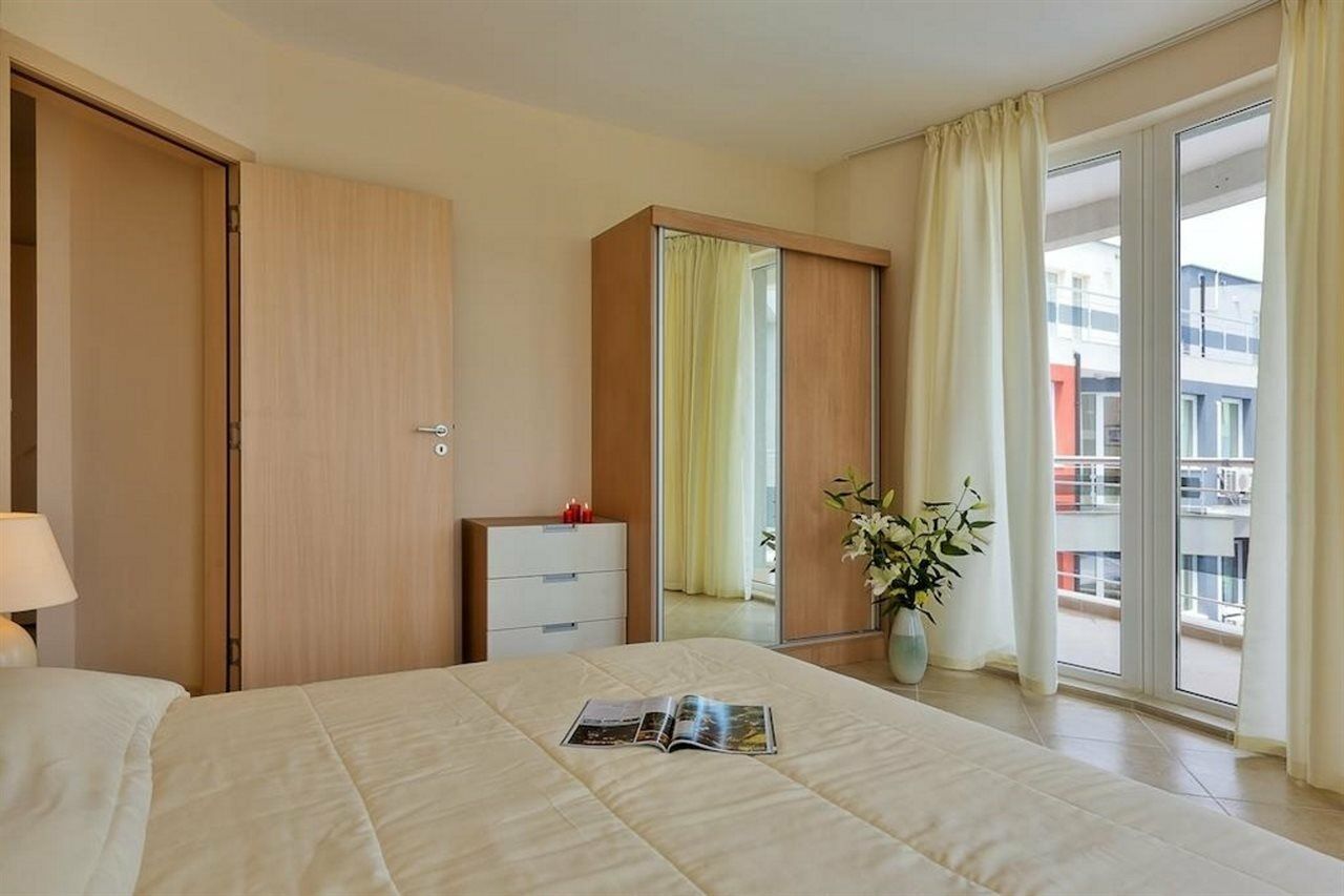Emberli Aparthotel ロゼネッツ エクステリア 写真