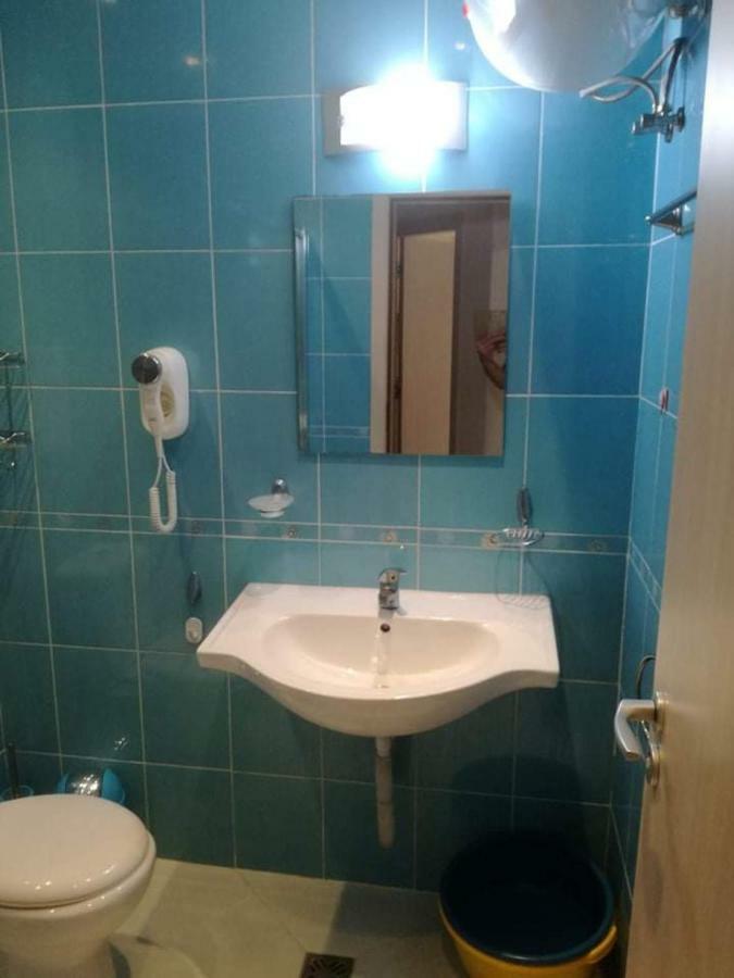Emberli Aparthotel ロゼネッツ エクステリア 写真