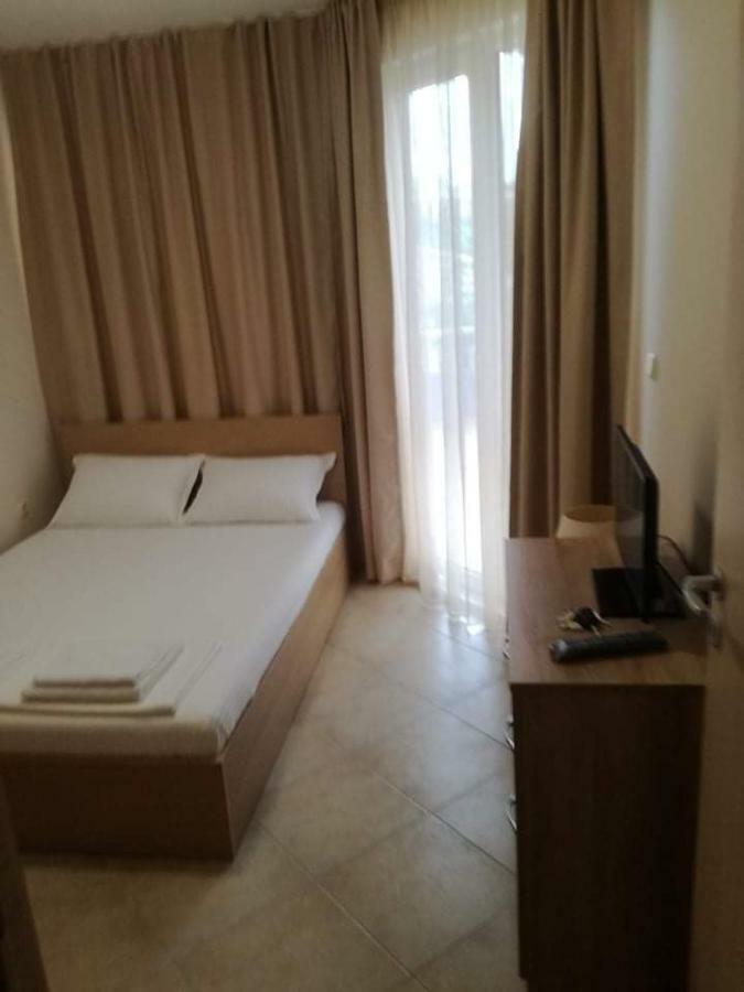 Emberli Aparthotel ロゼネッツ エクステリア 写真